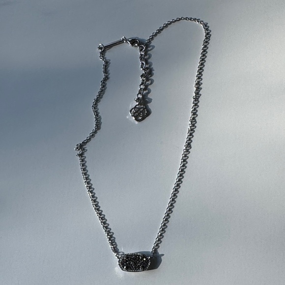 Kendra Scott Silver Pendant Necklace in Platinum Drusy - Picture 3 of 16